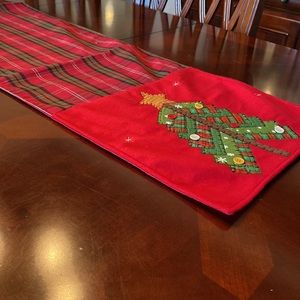 Christmas table runner. Perfect condition!